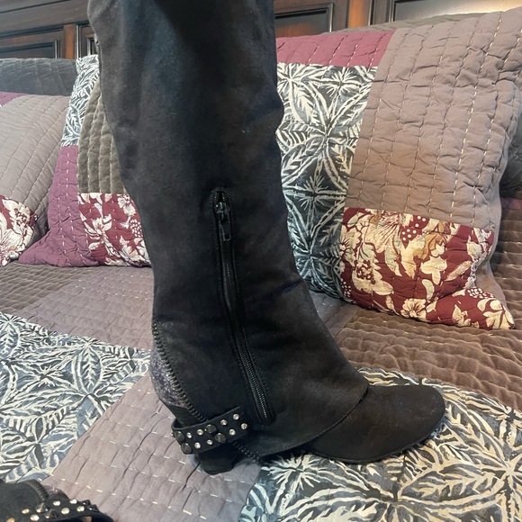 8 1/2 Not Rated Boots - Picture 3 of 8